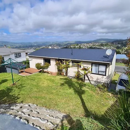 Hilltop Blue Sky House Porirua Exterior photo